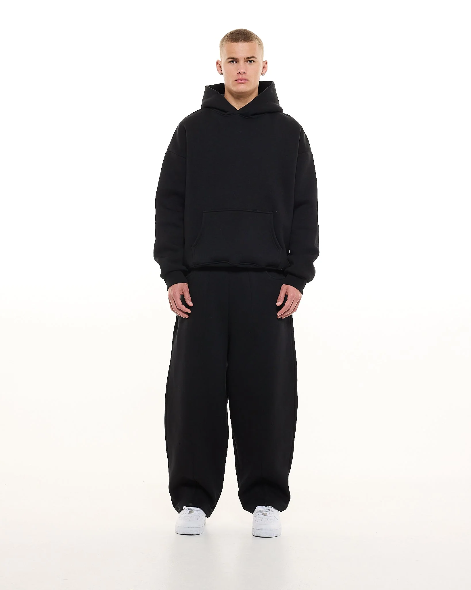 COZY HOODIE - BLACK - Image 3