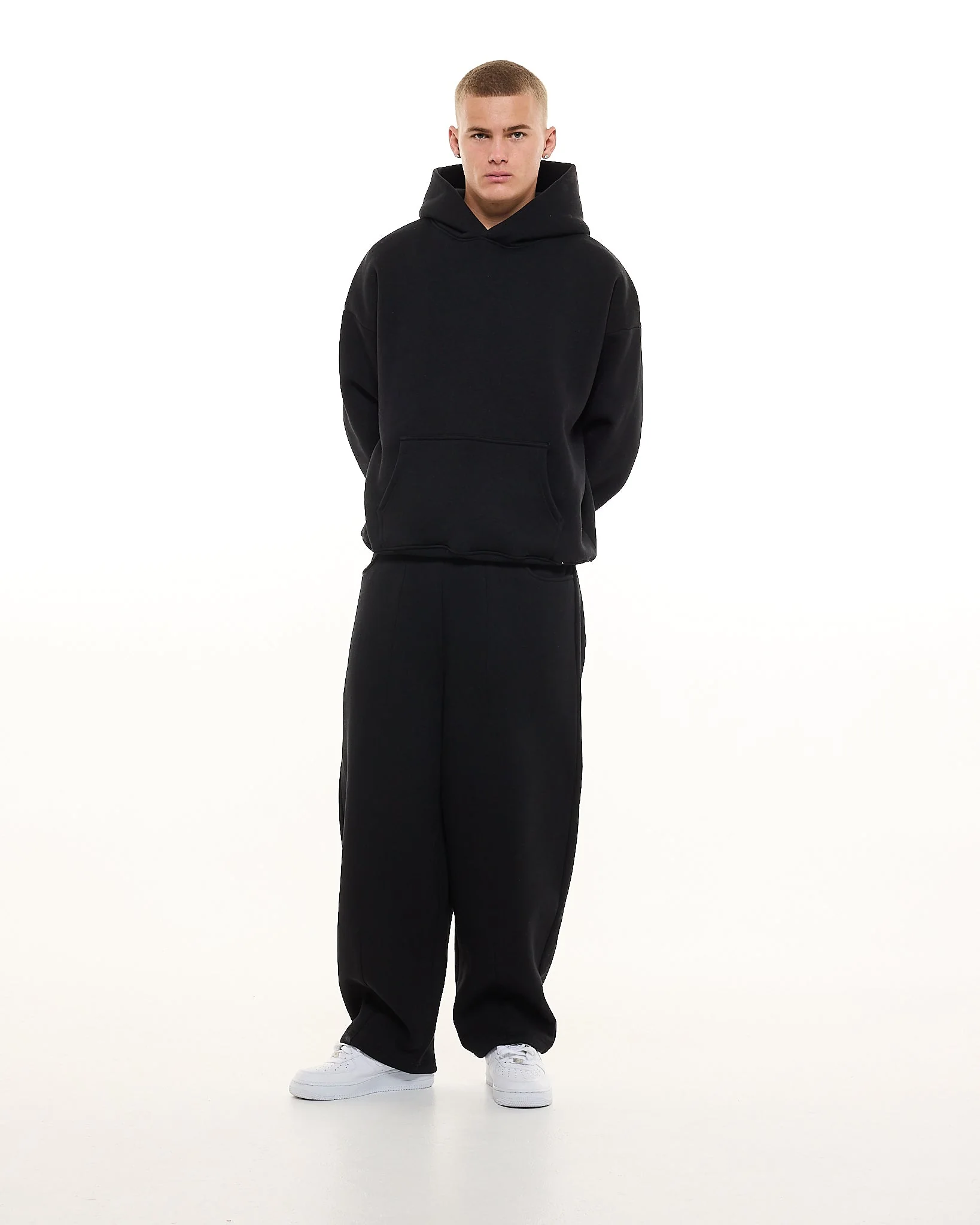 COZY HOODIE - BLACK - Image 6